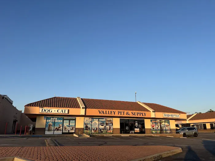 Valley Pet & Supply (+Grooming) Picture 3