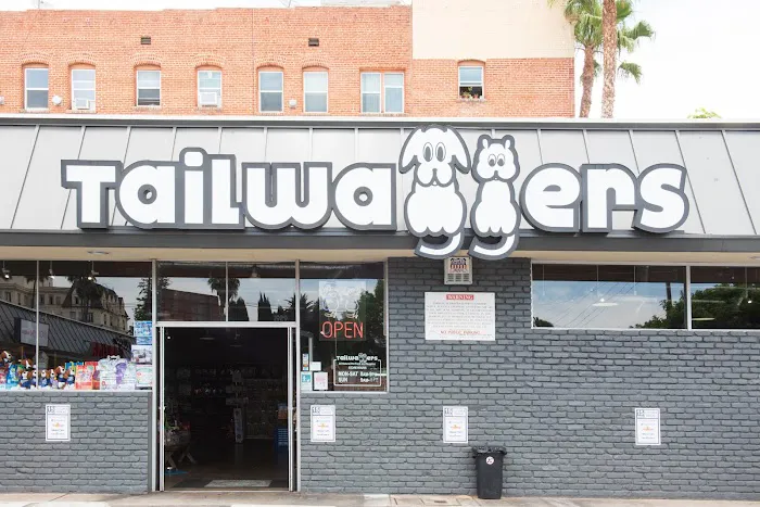 Tailwaggers & Tailwashers Hollywood Picture 9