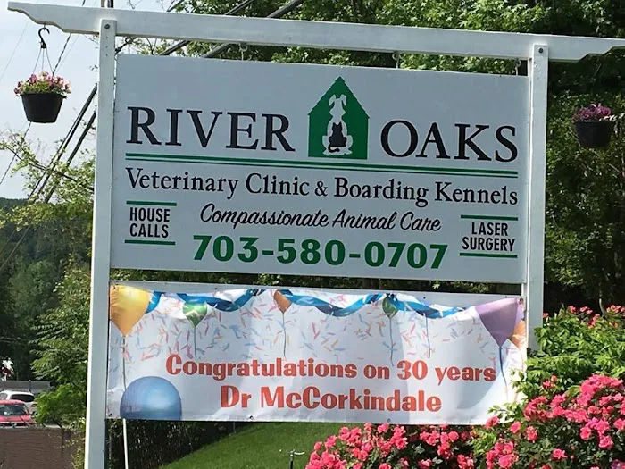 River Oaks Veterinary Clinic Picture 1