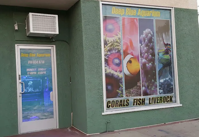 Deep Blue Aquarium Picture 1