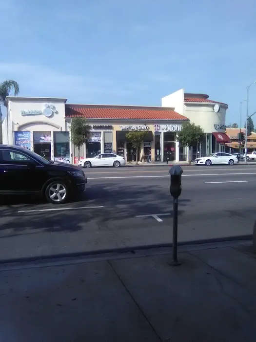 Three Dog Bakery Encino Picture 2