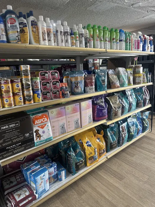 Mendoza's Feed and Supply Picture 10