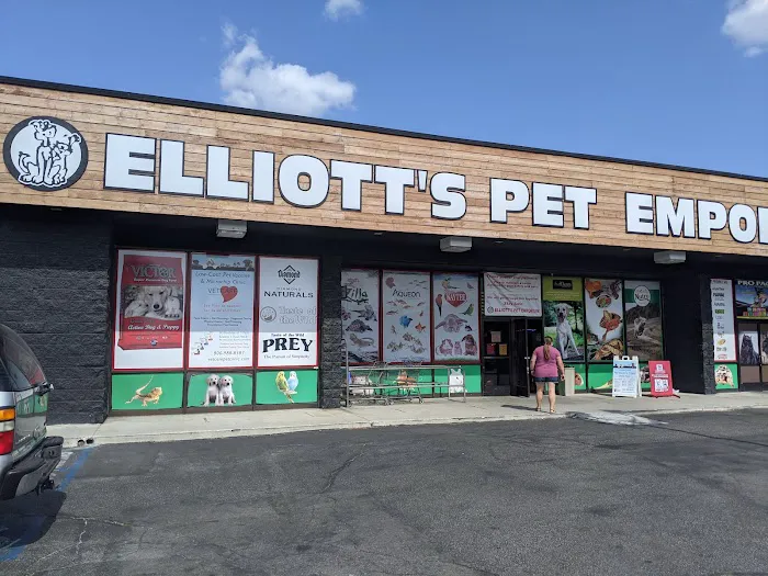 Elliott's Pet Emporium Picture 5