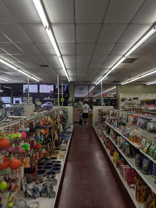 Elliott's Pet Emporium Picture 10