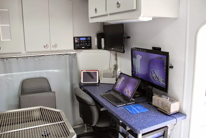 Curbside Veterinary Clinic, LLC Picture 5