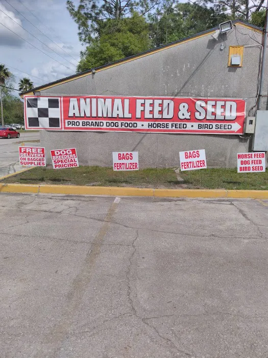 M&M Pet Feed Store and landscape supplies Picture 2