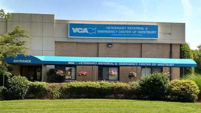 Veterinary Referral & Emergency Center of Westbury Picture 5