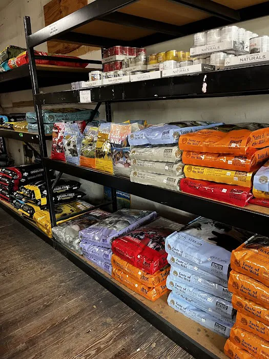 Park Feed Store & Pet Supply Picture 4