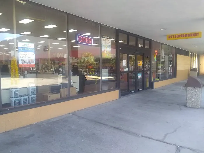 Pet Supermarket Picture 1