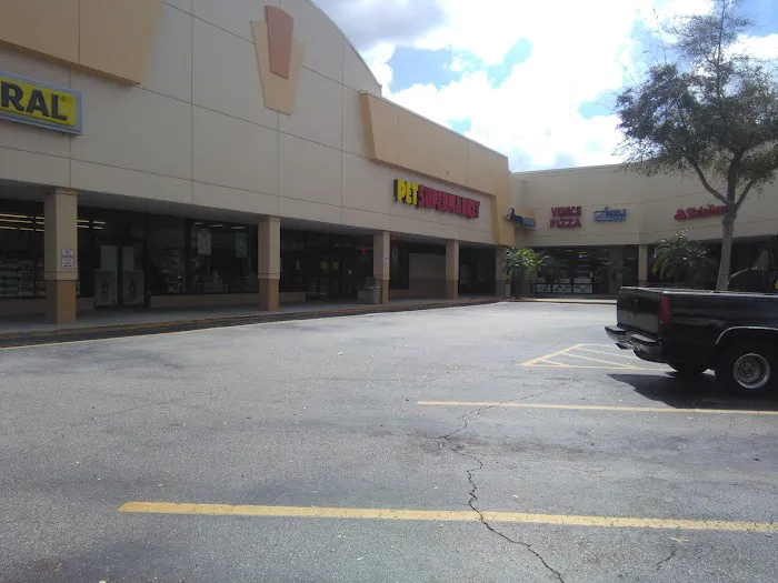 Pet Supermarket Picture 6