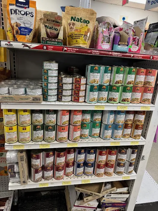 Pet Safari - In Store Shopping or CURB SIDE assistance Picture 2