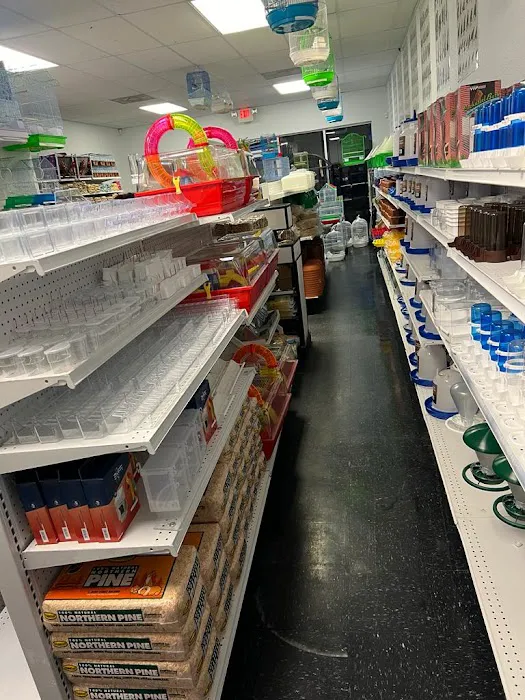 Gomez Pet Shop Picture 6
