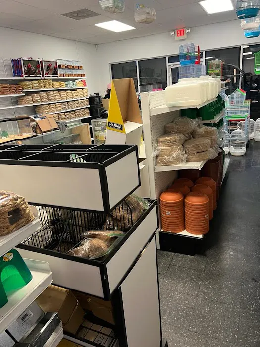 Gomez Pet Shop Picture 5