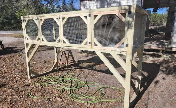 jbchick coops & cages llc Picture 3