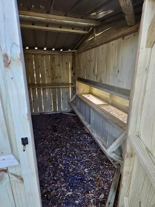 jbchick coops & cages llc Picture 4