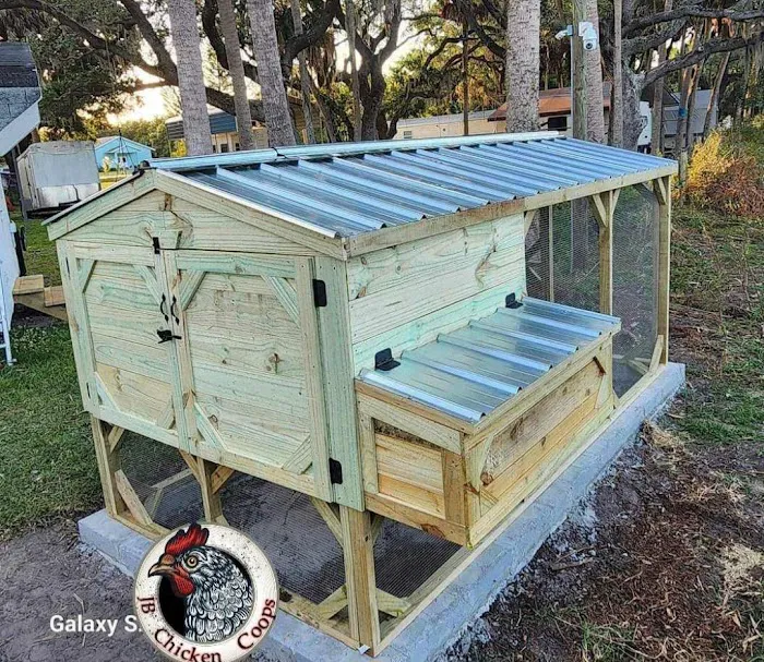 jbchick coops & cages llc Picture 5