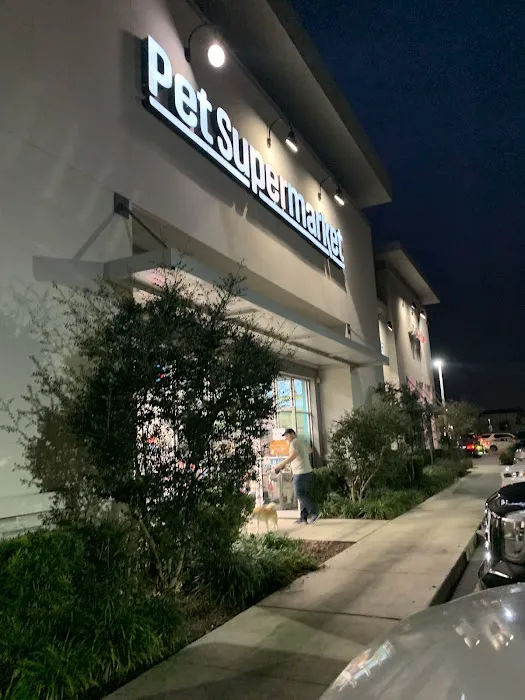 Pet Supermarket Picture 4