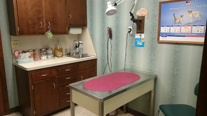Farmington Animal Hospital Picture 4