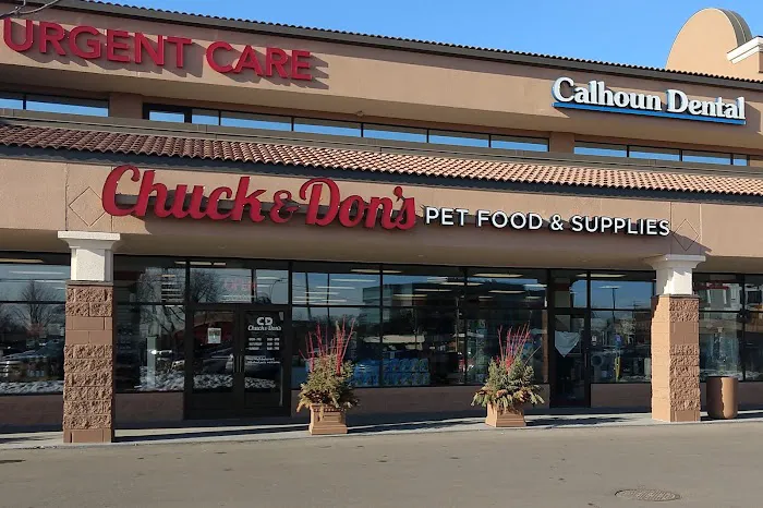 Chuck & Don's Pet Food & Supplies Picture 4