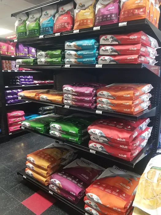 Chuck & Don's Pet Food & Supplies Picture 6