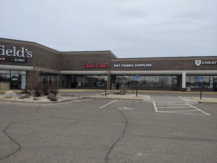 Chuck & Don's Pet Food & Supplies Picture 9