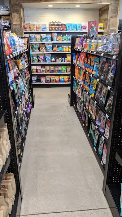 Chuck & Don's Pet Food & Supplies Picture 2