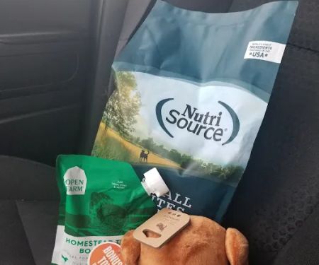 Chuck & Don's Pet Food & Supplies