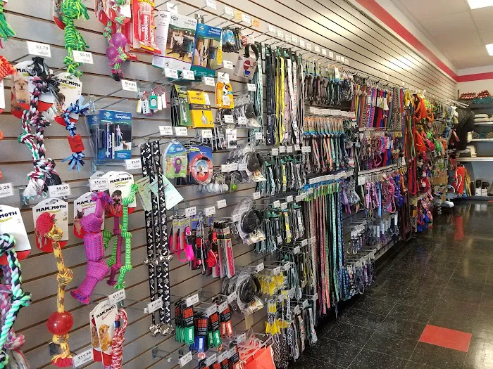 Chuck & Don's Pet Food & Supplies Picture 6