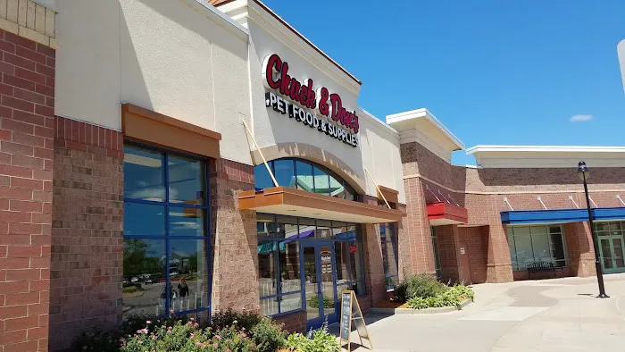 Chuck & Don's Pet Food & Supplies Picture 3