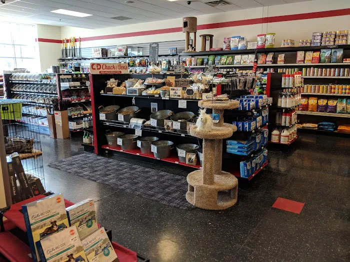 Chuck & Don's Pet Food & Supplies Picture 9