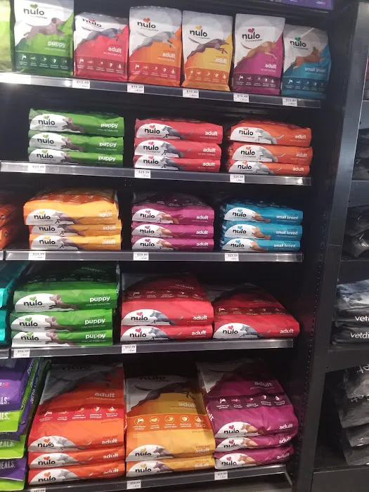 Chuck & Don's Pet Food & Supplies Picture 7