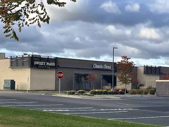 Chuck & Don's Pet Food & Supplies Picture 4