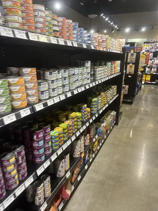Chuck & Don's Pet Food & Supplies Picture 8