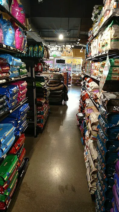Chuck & Don's Pet Food & Supplies Picture 5