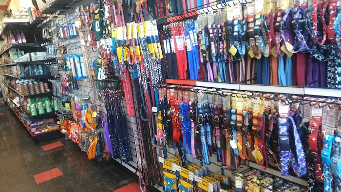 Chuck & Don's Pet Food & Supplies Picture 4