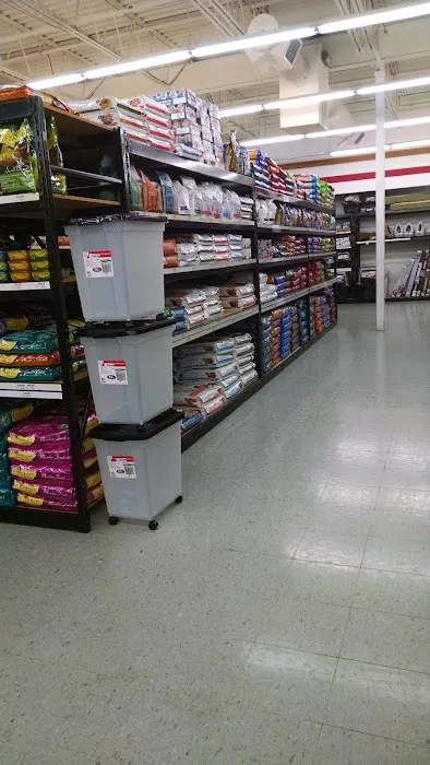 Chuck & Don's Pet Food & Supplies Picture 9
