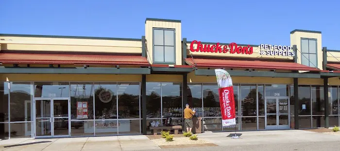 Chuck & Don's Pet Food & Supplies Picture 2
