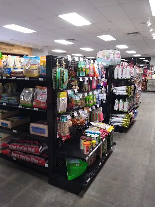 Chuck & Don's Pet Food & Supplies Picture 7