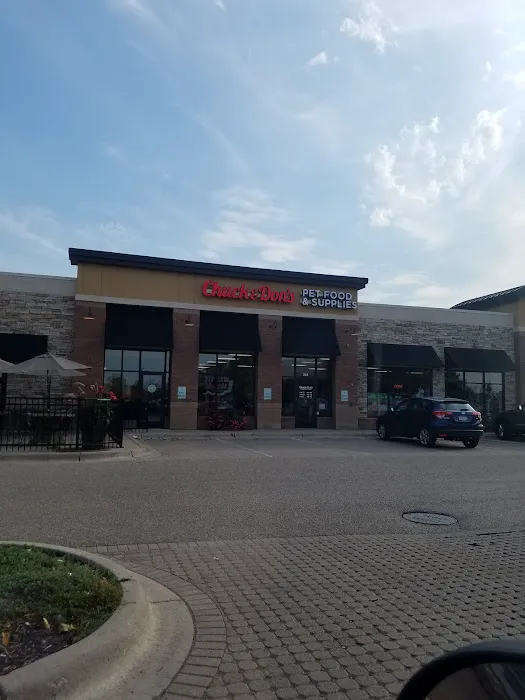 Chuck & Don's Pet Food & Supplies Picture 2