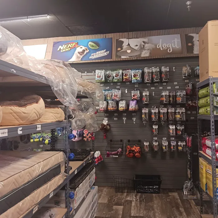 Happy Tails Pet Store Picture 8