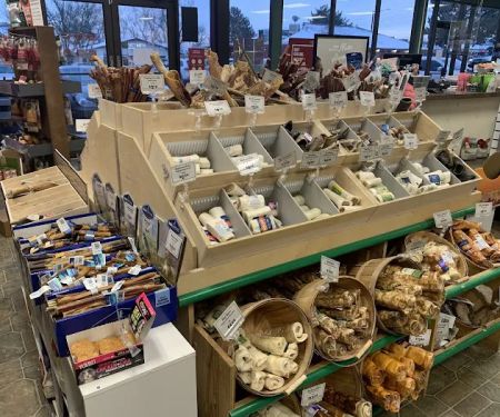 Chuck & Don's Pet Food & Supplies