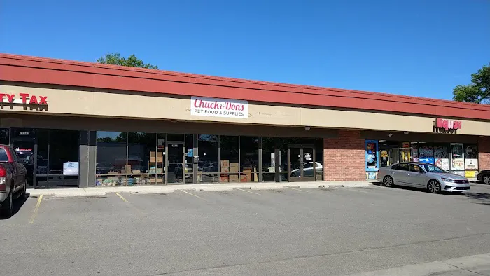 Chuck & Don's Pet Food & Supplies Picture 8