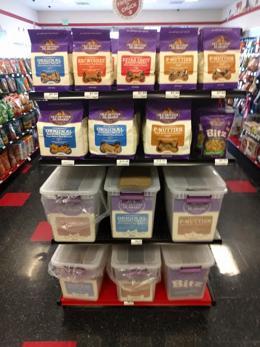 Chuck & Don's Pet Food & Supplies Picture 7