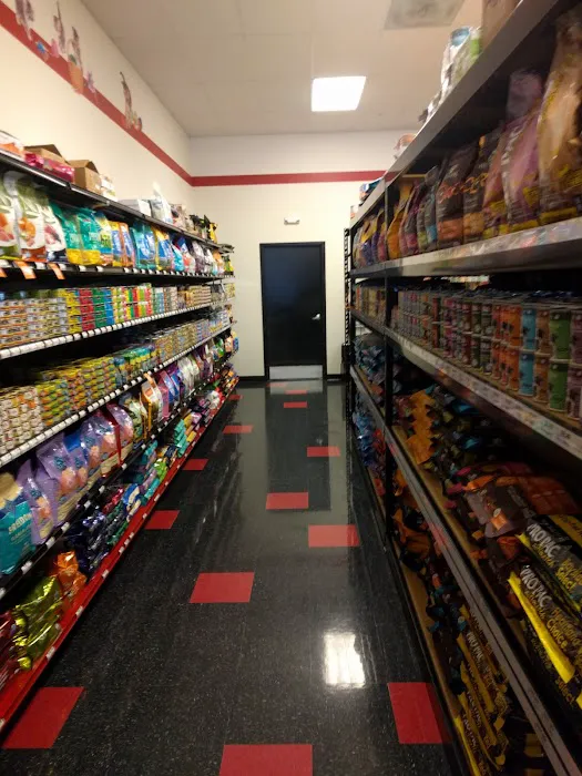 Chuck & Don's Pet Food & Supplies Picture 10