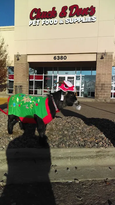 Chuck & Don's Pet Food & Supplies Picture 9