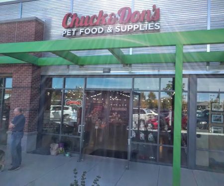 Chuck & Don's Pet Food & Supplies