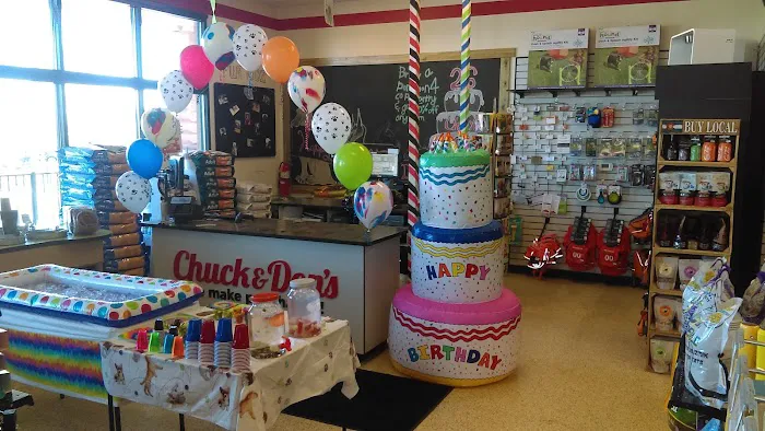 Chuck & Don's Pet Food & Supplies Picture 2