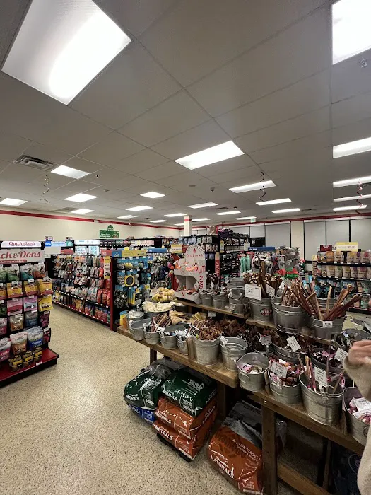 Chuck & Don's Pet Food & Supplies Picture 6