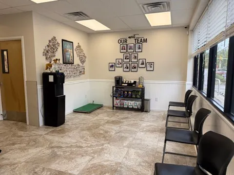 West Hills North Veterinary Clinic Picture 4