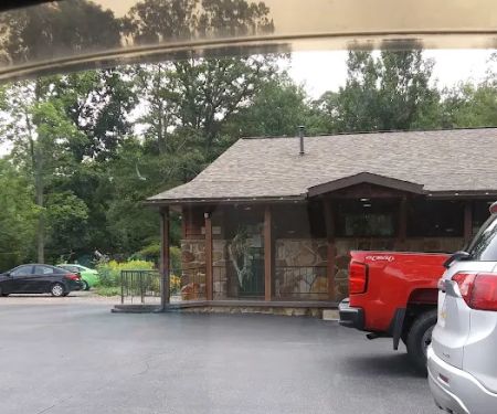 Somerset Veterinary Hospital: Penny Iliff, DVM
